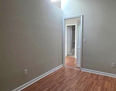 539 N Luzerne Avenue - Photo Thumbnail 18