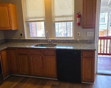 539 N Luzerne Avenue - Photo Thumbnail 5