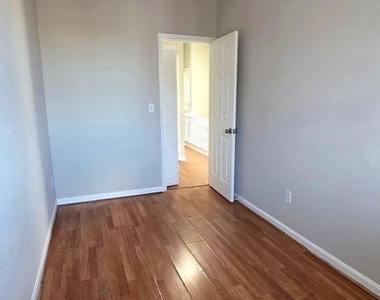 539 N Luzerne Avenue - Photo Thumbnail 17