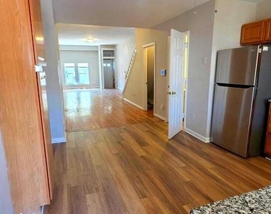 539 N Luzerne Avenue - Photo Thumbnail 7