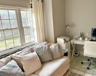 2700 Summerview Way - Photo Thumbnail 5
