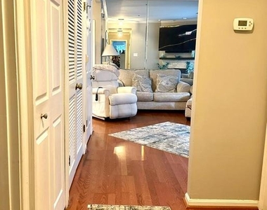 2700 Summerview Way - Photo Thumbnail 11