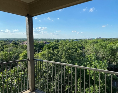 2320 Gracy Farms Ln - Photo Thumbnail 23