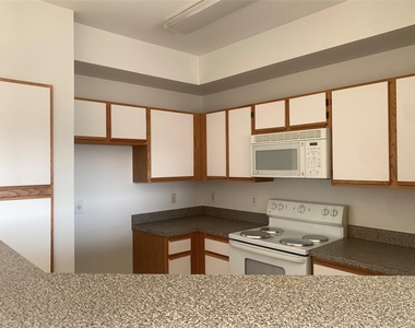 2320 Gracy Farms Ln - Photo Thumbnail 5