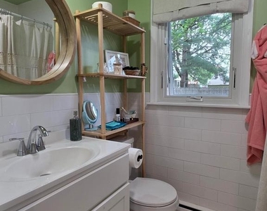 4 Carolee Drive - Photo Thumbnail 16