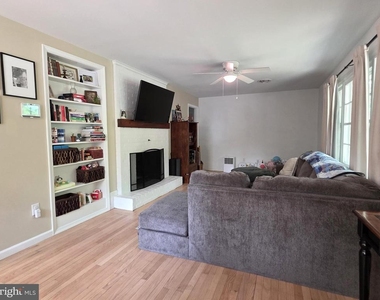 4 Carolee Drive - Photo Thumbnail 5