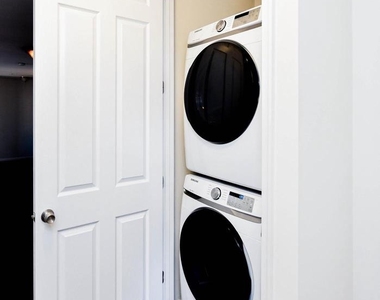 1386 Bryant Street Ne - Photo Thumbnail 21