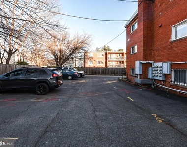 1386 Bryant Street Ne - Photo Thumbnail 30