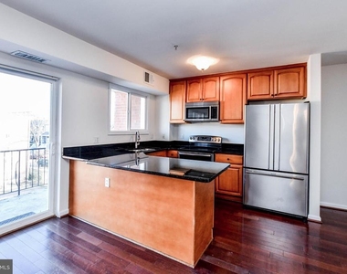 1386 Bryant Street Ne - Photo Thumbnail 7