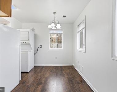 506 Eastern Avenue Ne - Photo Thumbnail 6