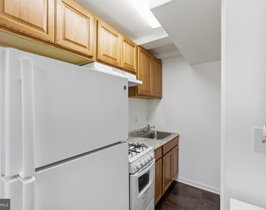 506 Eastern Avenue Ne - Photo Thumbnail 8