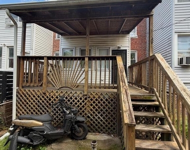 1919 16th Street Se - Photo Thumbnail 1