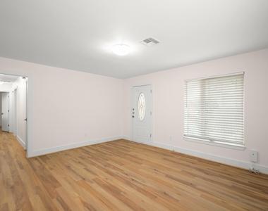 3808 Tonkawa Trl - Photo Thumbnail 7