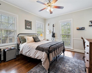 1804 Pearl St - Photo Thumbnail 13