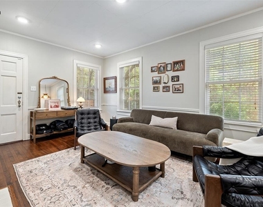 1804 Pearl St - Photo Thumbnail 6