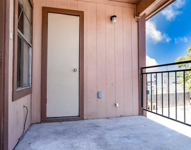 8419 Riverstone Dr - Photo Thumbnail 1