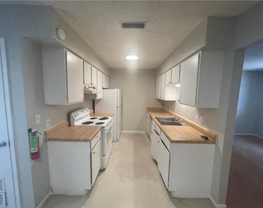 1085 Linde Ave - Photo Thumbnail 4