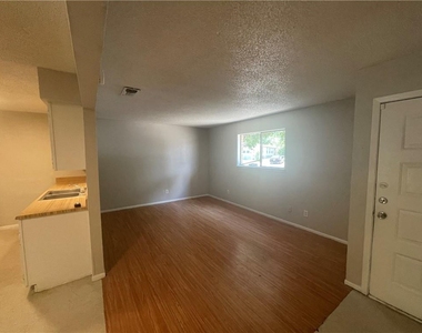 1085 Linde Ave - Photo Thumbnail 3
