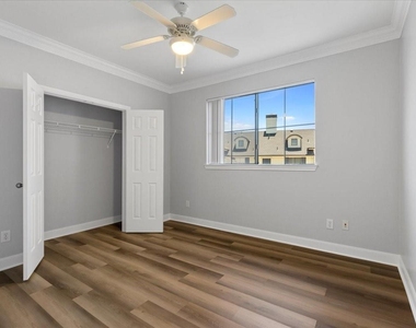 7701 Rialto Blvd - Photo Thumbnail 25
