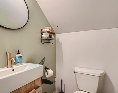 7701 Copano Dr - Photo Thumbnail 16
