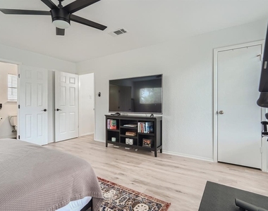 7701 Copano Dr - Photo Thumbnail 18