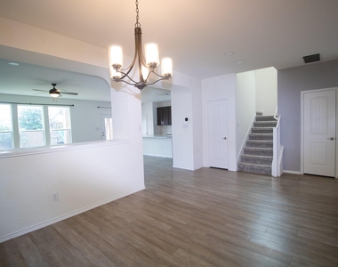 2105 Ebony Dove St - Photo Thumbnail 4