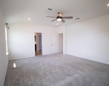 2105 Ebony Dove St - Photo Thumbnail 13