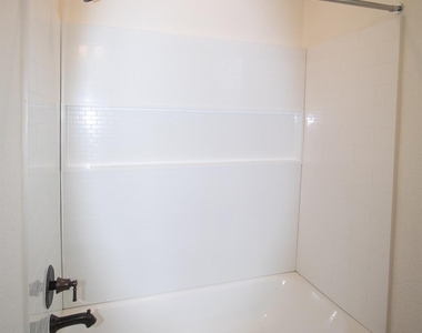2105 Ebony Dove St - Photo Thumbnail 22