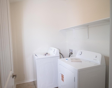 2105 Ebony Dove St - Photo Thumbnail 20