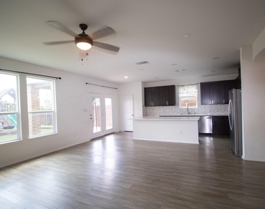 2105 Ebony Dove St - Photo Thumbnail 5