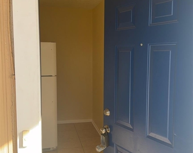 1206 Bundrant Dr - Photo Thumbnail 3