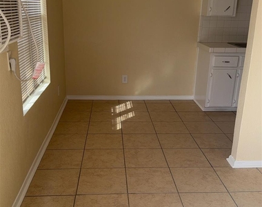 1206 Bundrant Dr - Photo Thumbnail 2