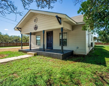103 N Avenue Q Ave - Photo Thumbnail 1