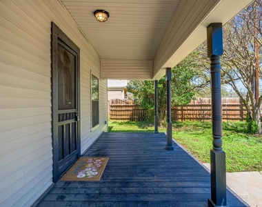 103 N Avenue Q Ave - Photo Thumbnail 2