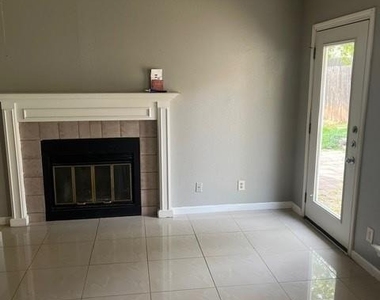 339 Fantail Loop - Photo Thumbnail 1