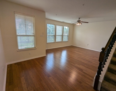7220 Wyoming Springs Dr - Photo Thumbnail 2