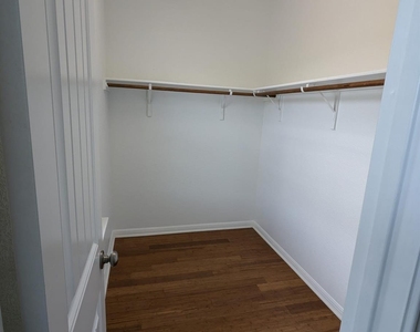 7220 Wyoming Springs Dr - Photo Thumbnail 5