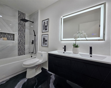 10706 Berthound Dr - Photo Thumbnail 17