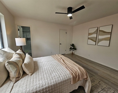 10706 Berthound Dr - Photo Thumbnail 12