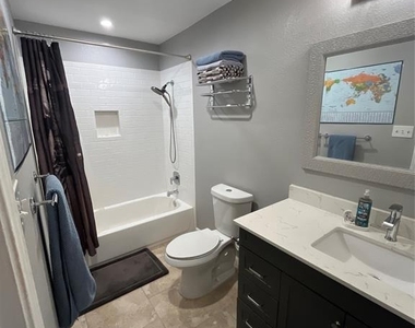 1705 Crossing Pl - Photo Thumbnail 9