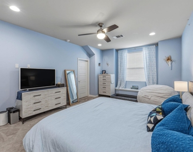 6814 E Riverside Dr - Photo Thumbnail 14