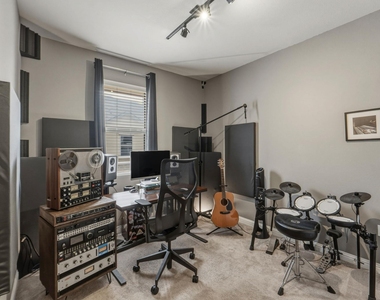 6814 E Riverside Dr - Photo Thumbnail 20