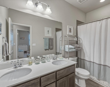 6814 E Riverside Dr - Photo Thumbnail 24