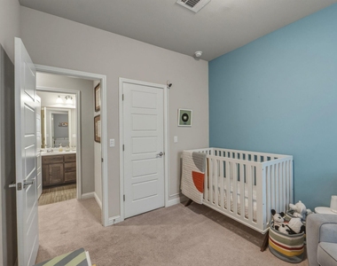 6814 E Riverside Dr - Photo Thumbnail 22