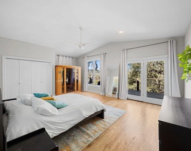 5600 Blueridge Ct - Photo Thumbnail 21
