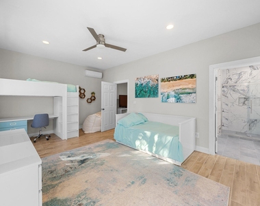 5600 Blueridge Ct - Photo Thumbnail 19