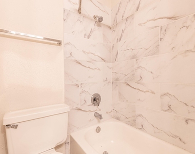 323 W William Cannon Dr - Photo Thumbnail 17