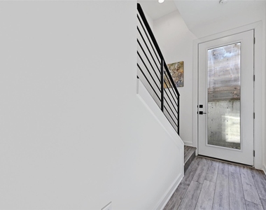 2804 S 1st St - Photo Thumbnail 16