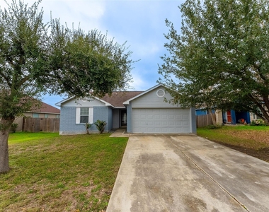 109 Granite Shoals Dr - Photo Thumbnail 2