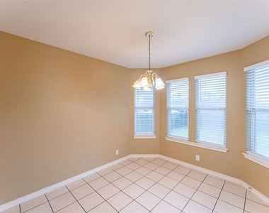 109 Granite Shoals Dr - Photo Thumbnail 15
